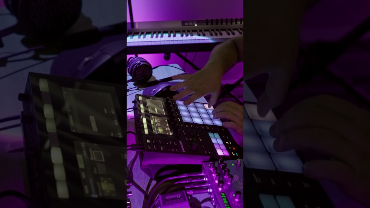 Maschine MK3 playing beat live | September 