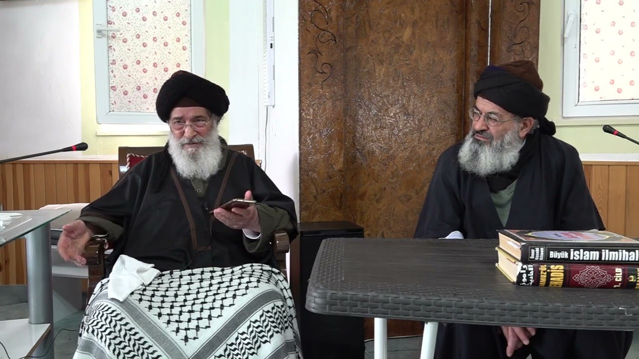 [3282] Müslüman tarafını belirlemeli ve kafir adetlerini asla yapmamalı. (Müslim Gündüz Efendi)