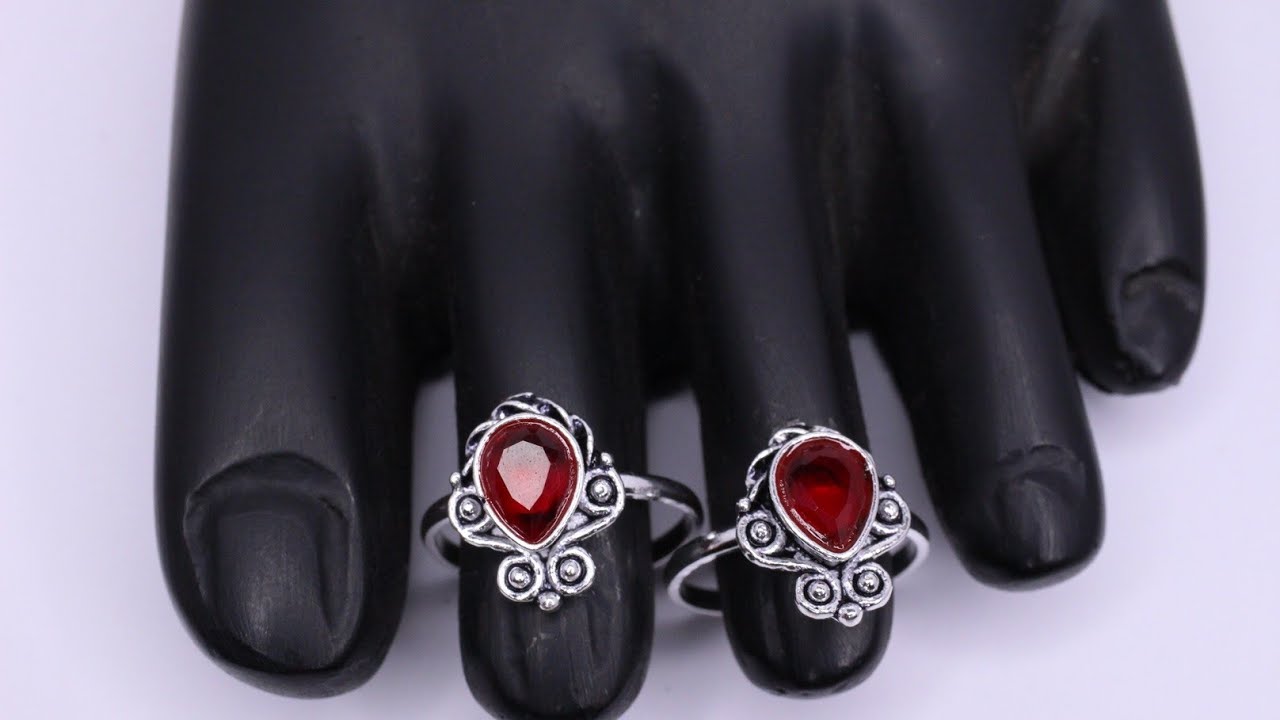 पैरों की बिछिया के डिजाइन/latest indian silver antique toe rings designs  for women/bhichiya in trend - YouTube
