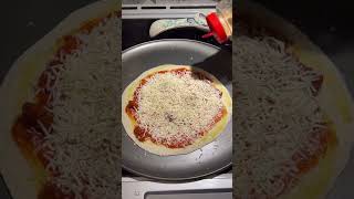 SUPER EASY Tortilla Pizza! 🍕 #shorts #foodvideo #cookingvideo #easyrecipe #tortillapizza