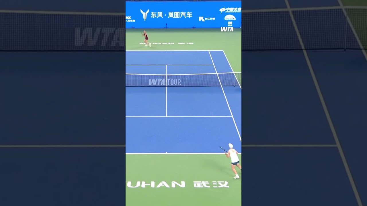 Kartal is locked in 🔒Sonay Kartal has a quick start against Svitolina.#dongfengvoyahwuhanopen
