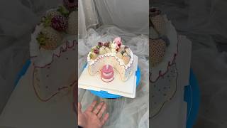 Lovely Moon-shaped Cake #Cake Decorating Ideas
