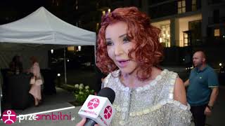 Sztos Ewa Minge Spała Już Na Ławce, Z Karaluchami, Jenotami, Małpami, ... Przeambitni.pl