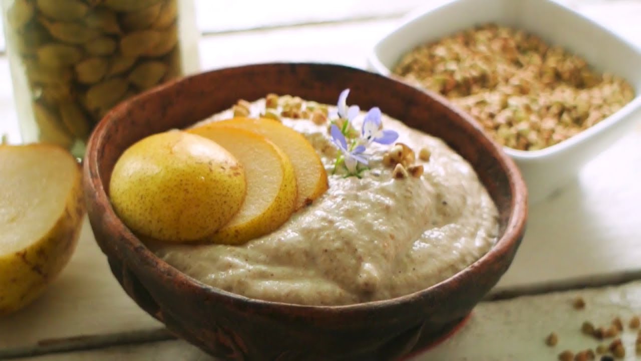 Raw Buckwheat Porridge with Pears and Cardamon