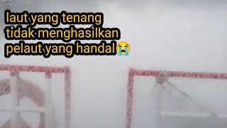 detik detik kapal tugboat batubara di hantam badai#ombakbesar