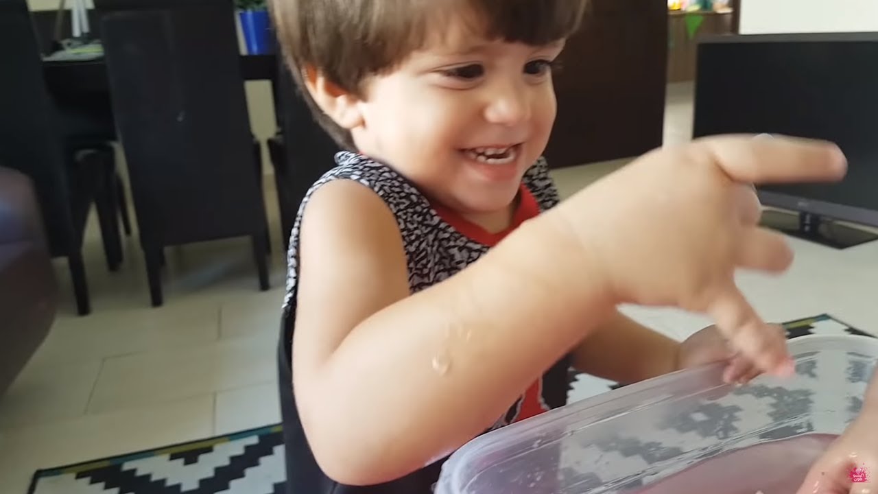 الجو كتير شوب؟ جربو هاي الألعاب بالثلج , شفوف فرح شو خبصت أخر اشي هههه