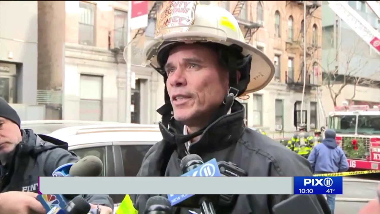 4 firefighters hurt in Upper East Side fire - YouTube