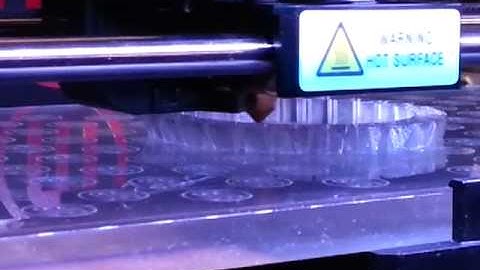 Demo of Replicator 2 from Makerbot  - 3D Printshow