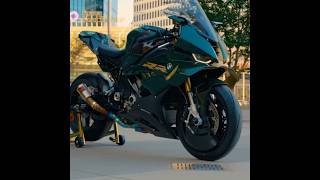 Riding with the fastest bikes in the group #bmw #s1000rr #speed