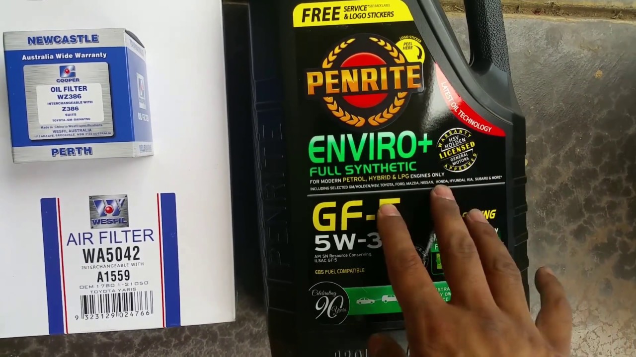 How to change engine oil in Toyota Corolla