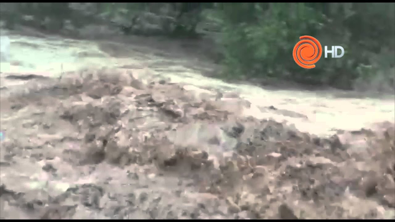Saldán: La furia del agua que destruyó dos puentes y la ruta - YouTube