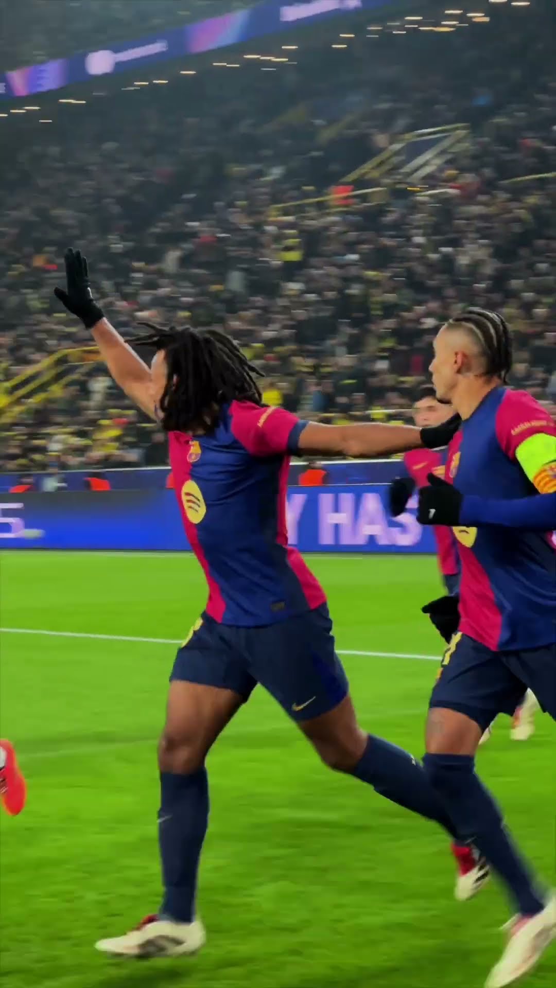 POV: Rapha scores in front of you. ❤️‍? #fcbarcelona #shorts
