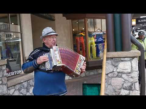 [Travel] USA Colorado Beaver Creek Didgeridoo Show