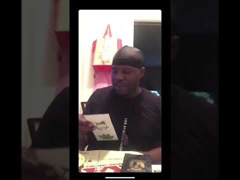 Million Bananas - How to perfectly roll a banana leaf! maccmeezaleny_ohyeah