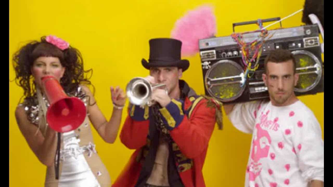 Sam And The Womp Bom Bom Instrumental