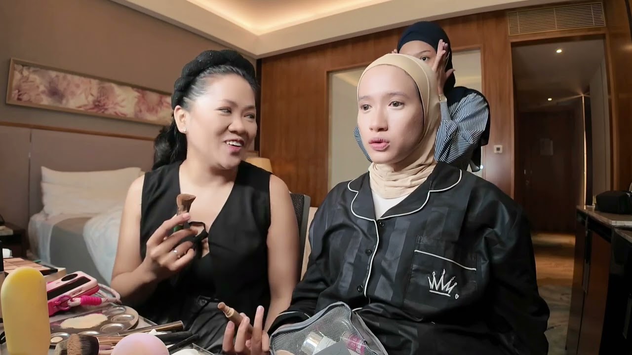 Private self makeup class 