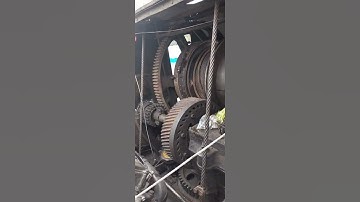 bên trong hầm máy xáng cap