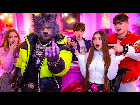 Werewolf Mix-up Causes Chaos at High School! Teen Shenanigans at Rose Thorn School