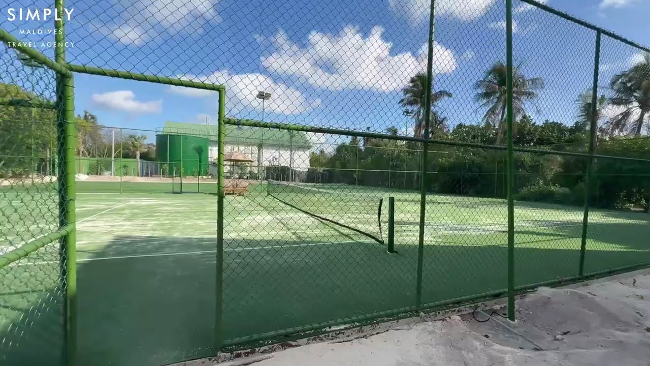 Meyyafushi Maldives - Tennis Court