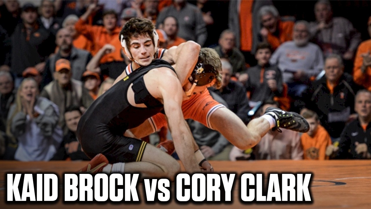 133lbs - Kaid Brock, Oklahoma State vs Cory Clark, Iowa | 2017 Iowa vs Oklahoma State