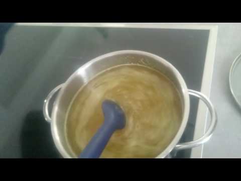 Video: Hvordan Man Laver Champignon Nudelsuppe