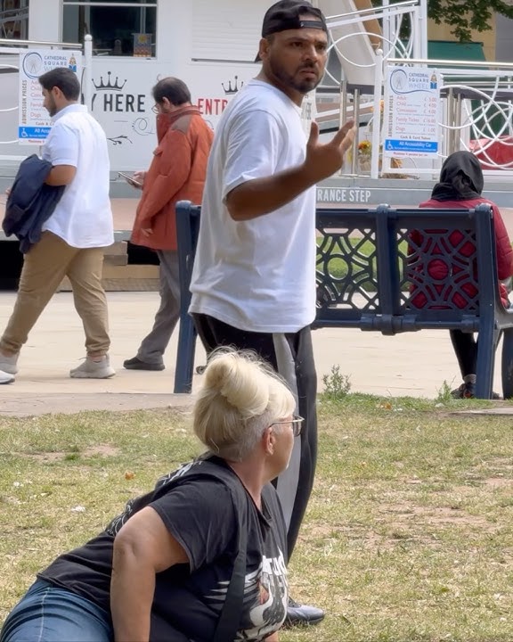 I didn’t know he was with her😁