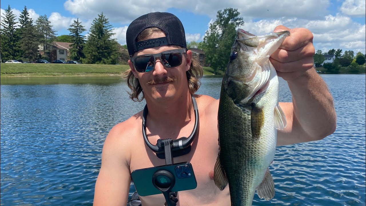 Clear Water, Glide Baits, And Big Bass!