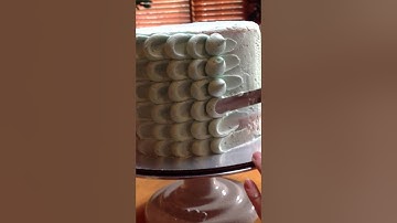 Cake Tutorial: Petal Technique