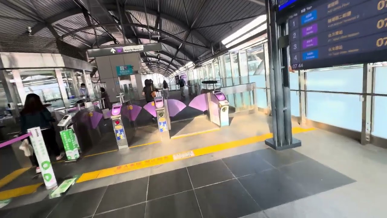 新北捷運 環狀線 新北產業園區站 轉乘 桃園機場捷運 新北產業園區 （走高架路段）