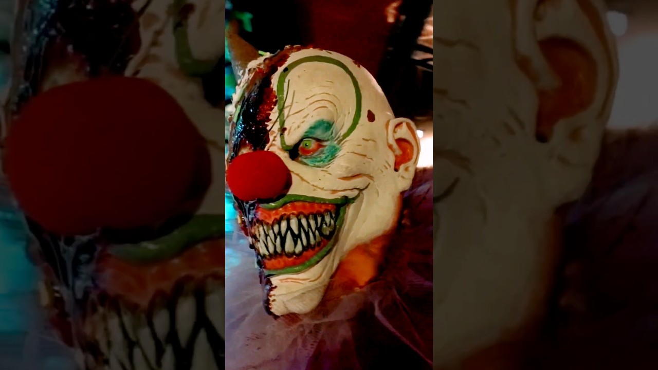 The Clown Loves Scaring Kids #clown #halloween