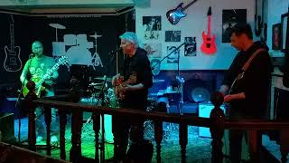 Queen Crazy little thing cover by Alfie and the house band!