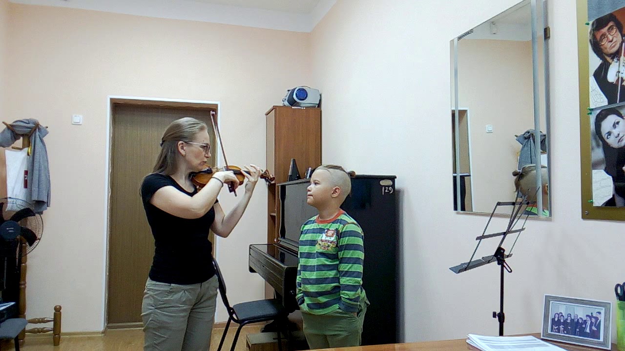 Самые первые уроки скрипки. - YouTube