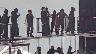 PESO PLUMA CON ARCANGEL cantando PESO COMPLETO en vivo en los latin american music awards