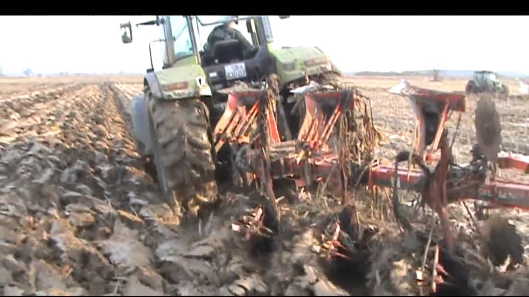 Claas Ares 836 RZ & Vogel noot XMS 1050 Extreme Plughing