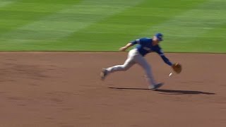 TOR@BAL: Donaldson, Travis turn inning-ending DP