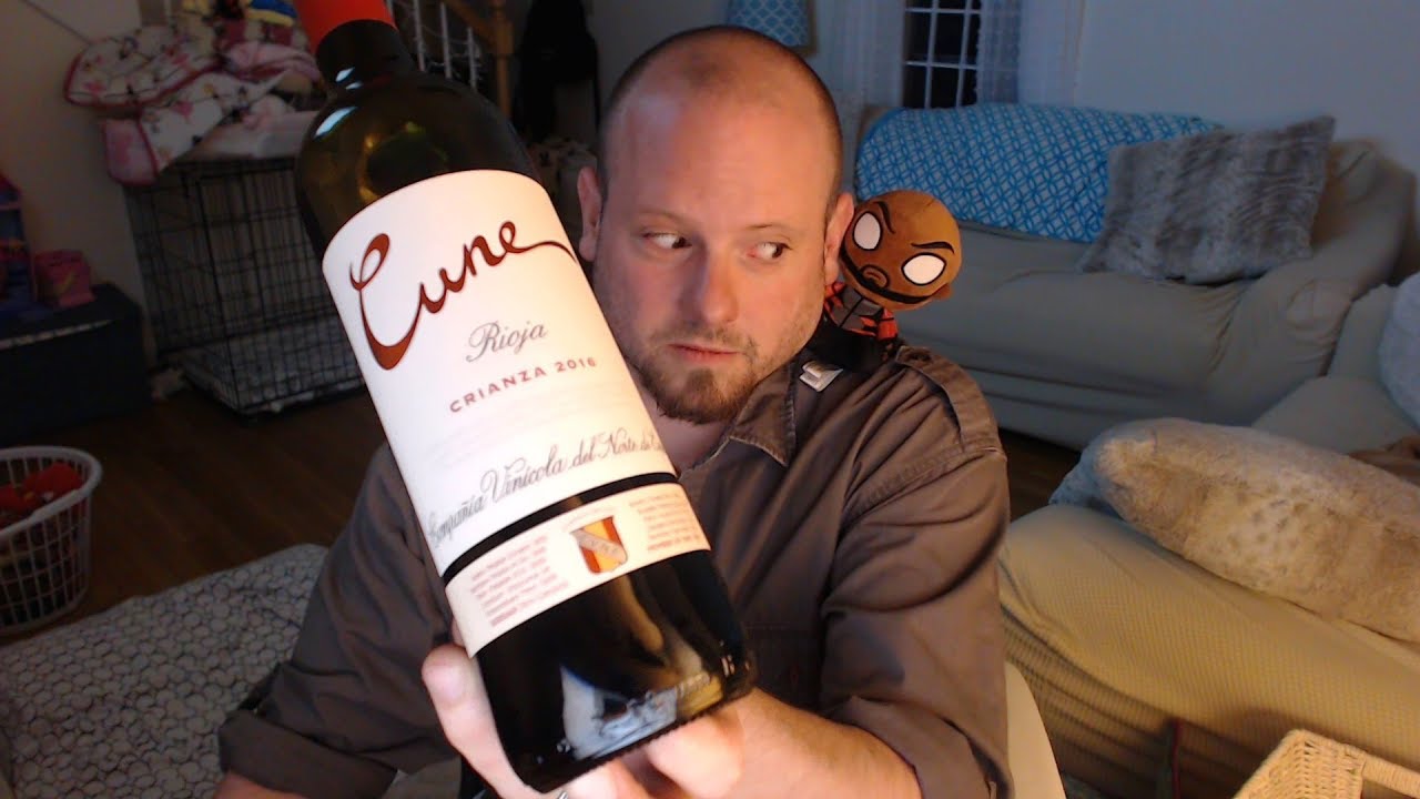 Wine Review: Cune Rioja Crianza 2016 ~ TheWineStalker.net - YouTube