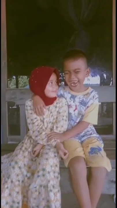 Romantis anak kecil bercinta