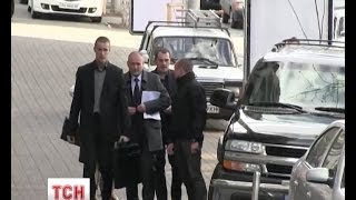 Ярош з'явився на прес-конференцію на автівці Януковича