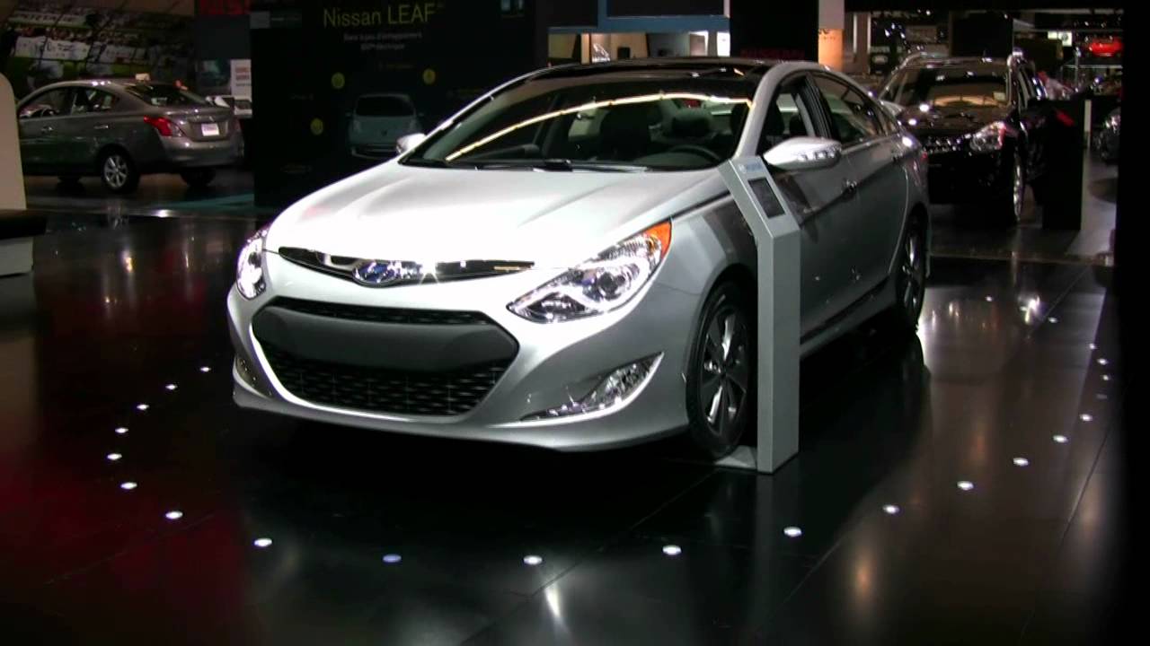 2012 Hyundai Sonata Hybrid Exterior And Interior At 2012 Montreal Auto Show