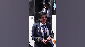 طلاب الاكاديمية المصرية الدولية للضيافة الجوية و علوم الطيران 