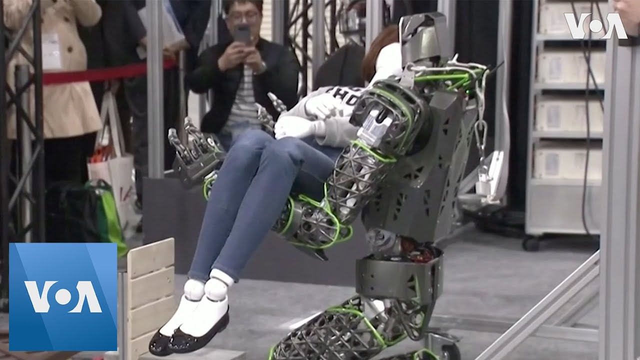 Disaster Relief Robot On Display at Tokyo Robot Exhibition