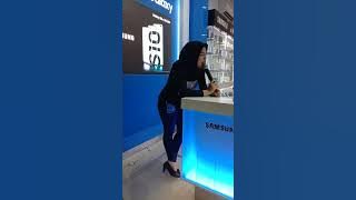 Woww keren Suara emas Spg samsung ( -Terry- Di Persimpangan dilema )