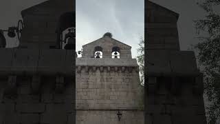Llamada a misa diaria en la iglesia de Alpedrete (Madrid) #campana #campanario