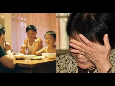 八卦小品--養子接我一起過年，吃飯時孫子卻摔了飯碗，我感動的拿出三十萬送給他們!