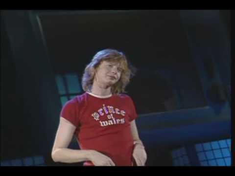 Regardez ИВАНУШКИ Int. - Реви (live) sur YouTube Regardez ИВАНУШКИ Int. - Реви (live) sur YouTube