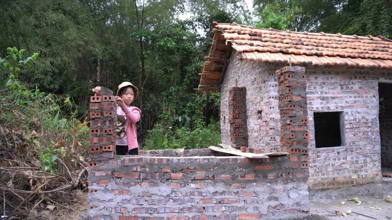 Full video: 2 year poor girl living alone in the forest building house ...