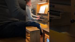 Download Lagu Hear What the Organist Hears: An Unfiltered Pipe Organ Performance! MP3