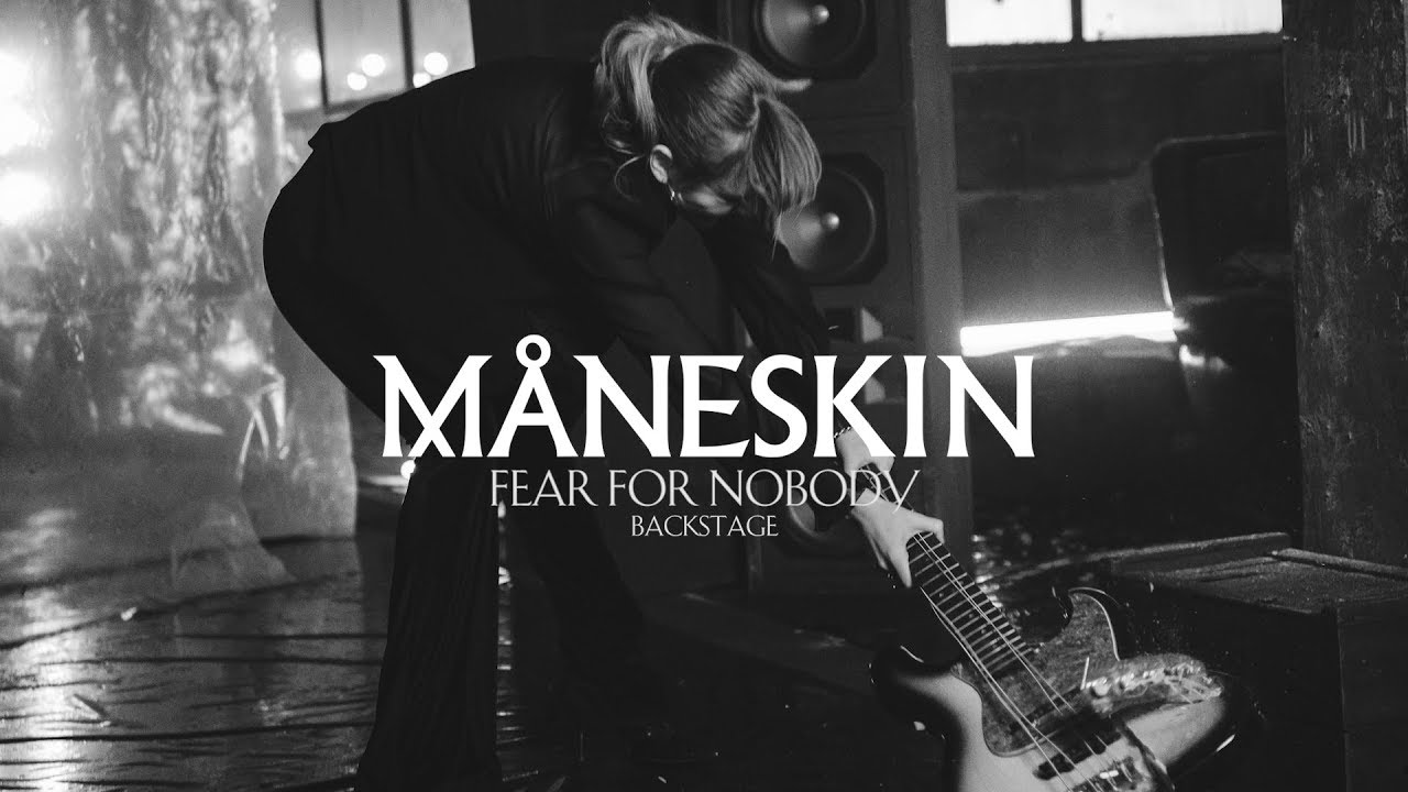 Песни maneskin i wanna be. Беггин манескин. Манескин Fear for Nobody. Maneskin обложка. Måneskin Beggin' обложка.