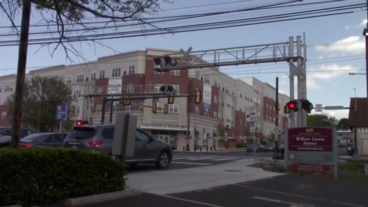 90 Subscribers! Old York Road Railroad Crossing, Willow Grove, PA YouTube