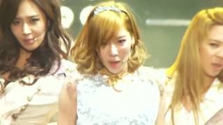 Girls' Generation  (SNSD) - The Boys - Live in Madison Square Garden